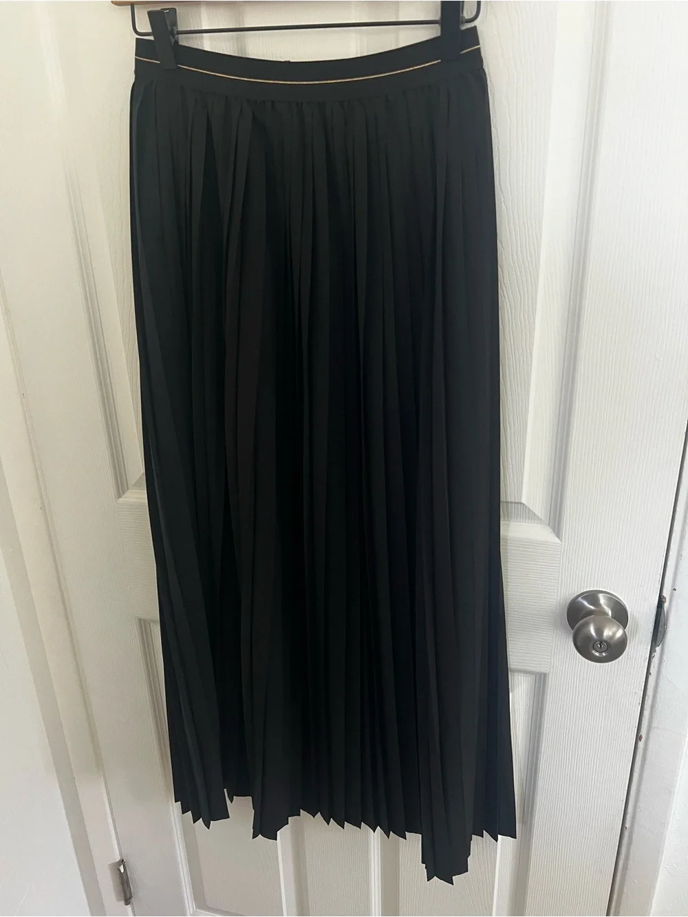 aerie Black Pleated Midi Skirt